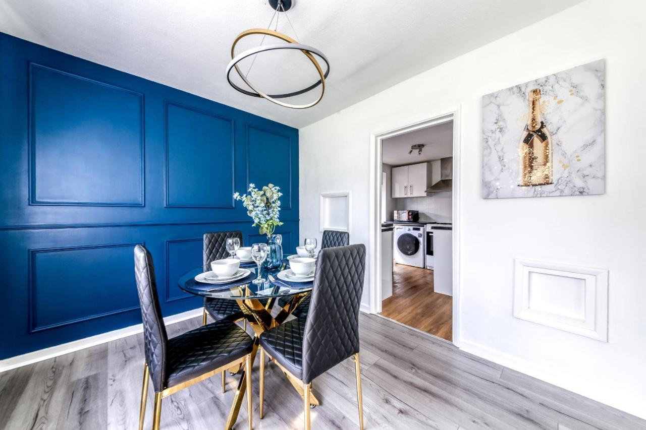 Contemporary 4 Bedroom Detached House With Parking And City Links London Borough of London Borough of Croydon Exterior foto