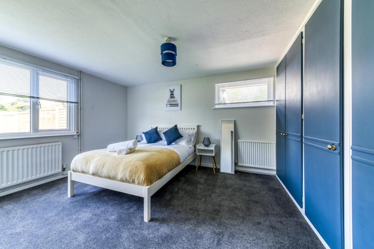 Contemporary 4 Bedroom Detached House With Parking And City Links London Borough of London Borough of Croydon Exterior foto